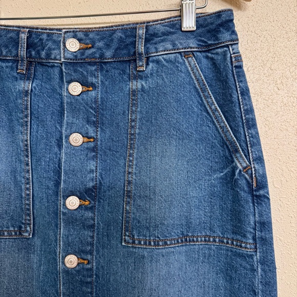 LOFT  Button-Front Pencil Denim Skirt Midi Length 4 - Picture 6 of 9